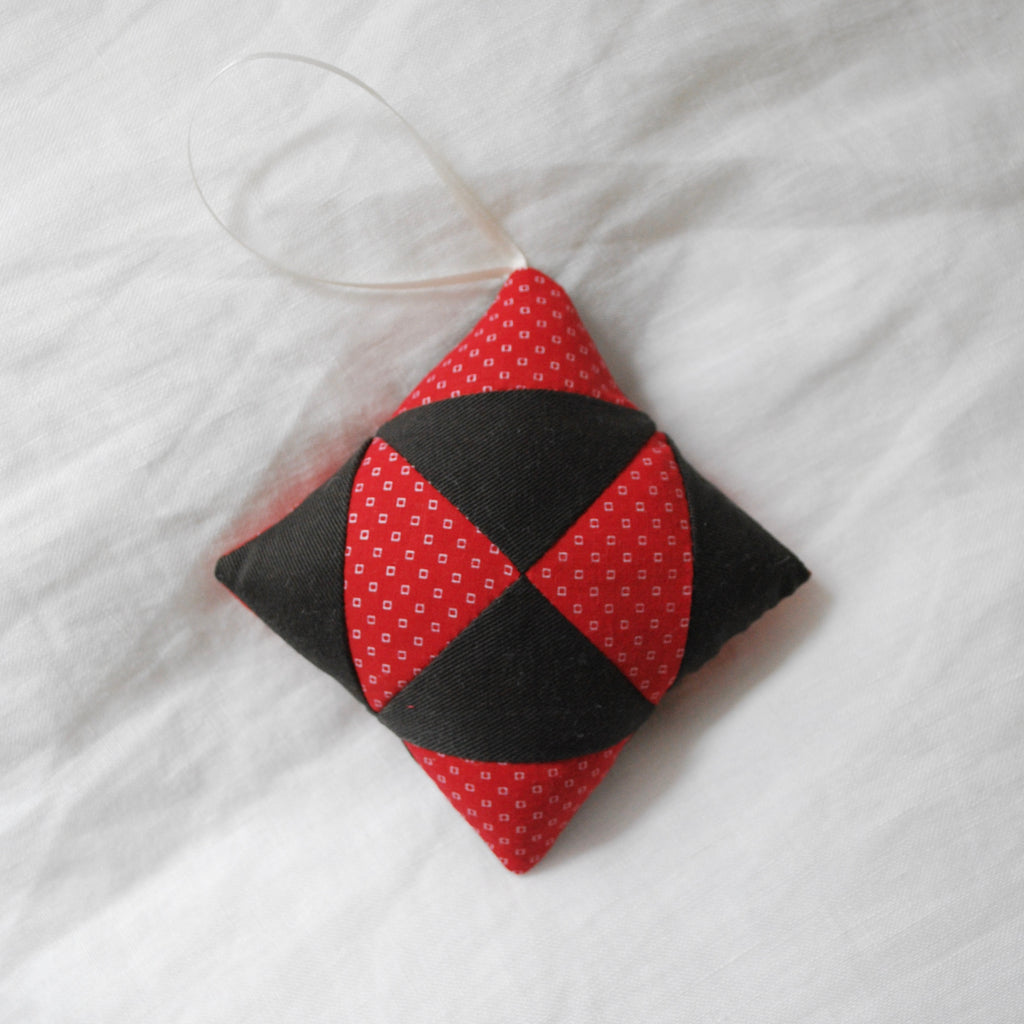 Quilted Diamond Ornament