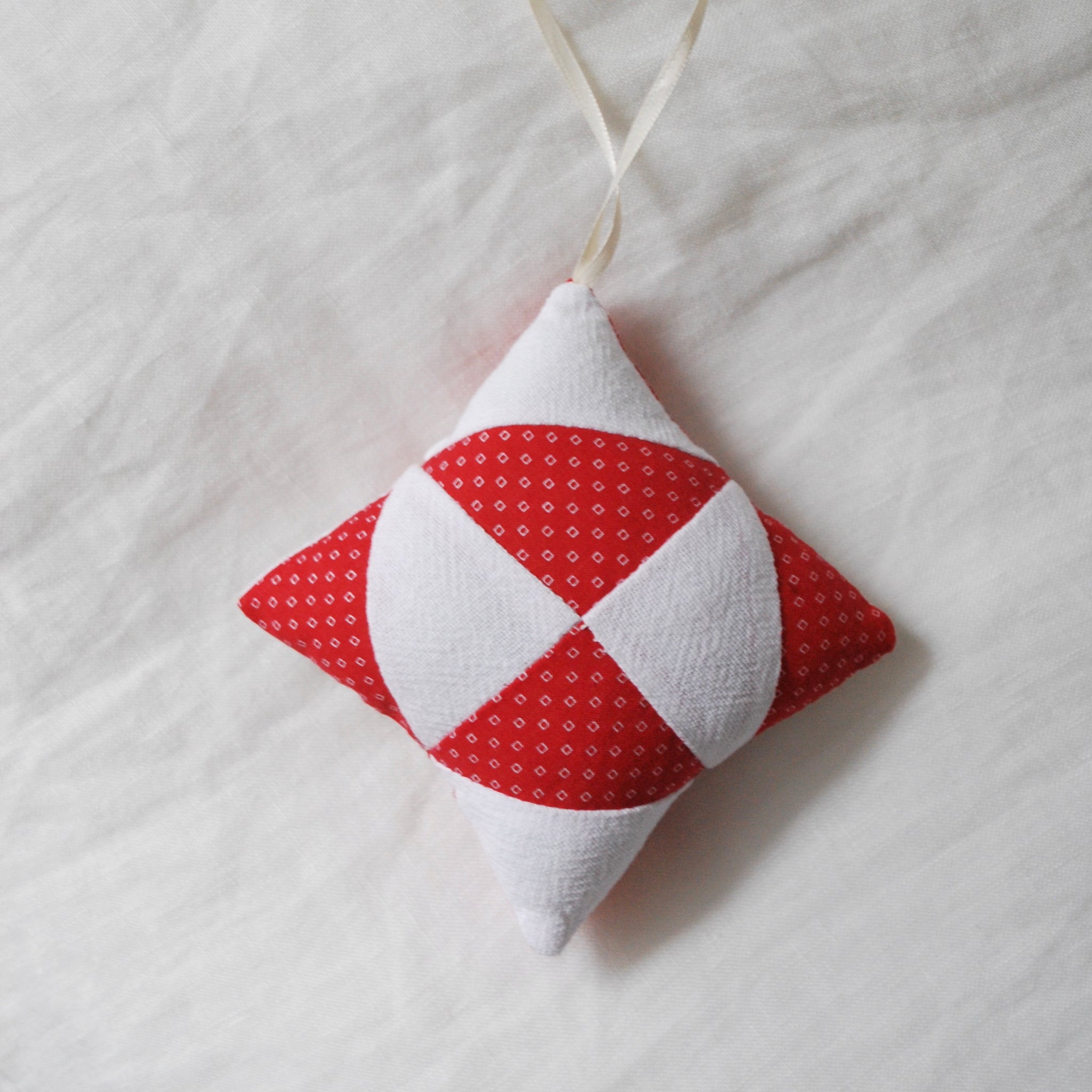 Quilted Diamond Ornament